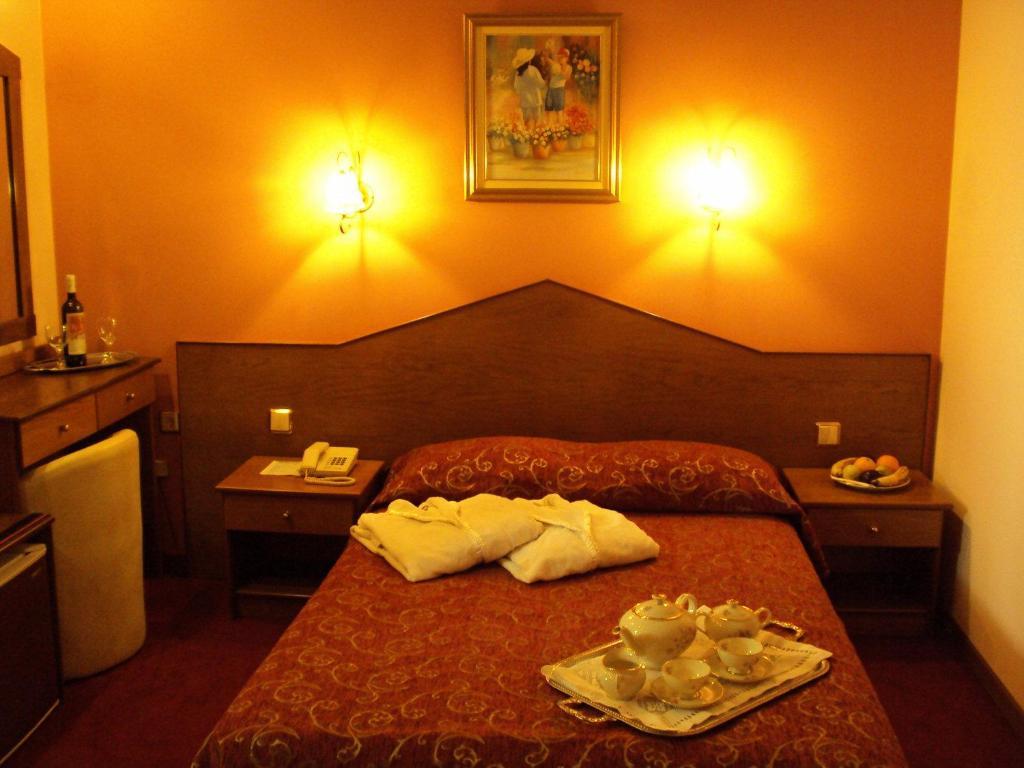 Astoria Hotel Traditional Komotiní Szoba fotó